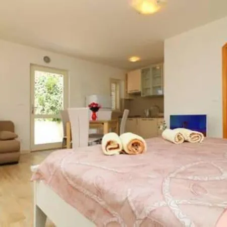 Seafront Silence - With Terrace And Sea View Apartment