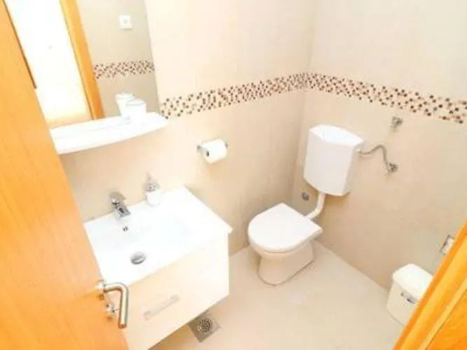 Seafront Silence - With Terrace And Sea View *