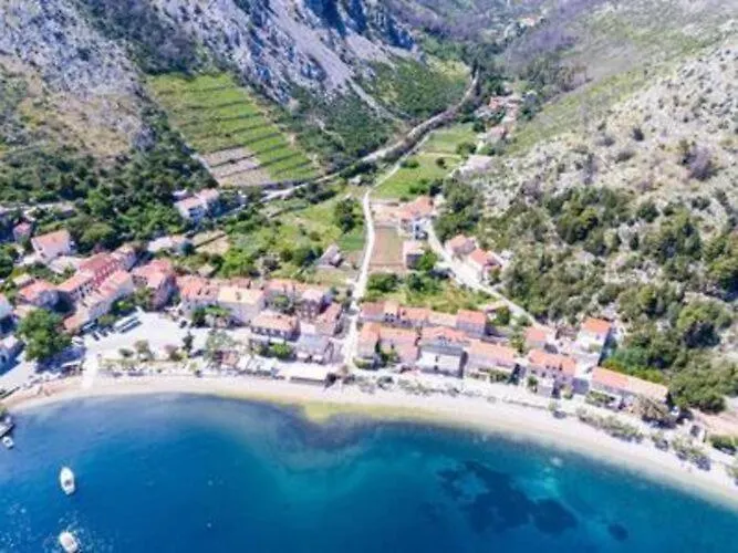 Apartman Seafront Silence - With Terrace And Sea View