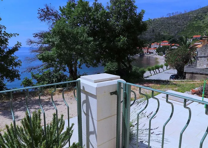 Apartman Seafront Silence - With Terrace And Sea View *